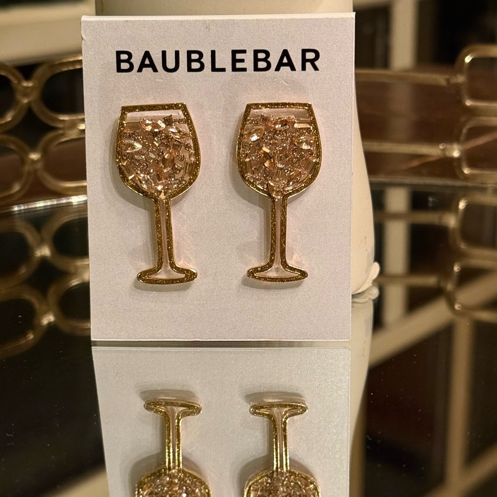 Baublebar pierced earring, nwt, gold, PERFECT for New Years!!!